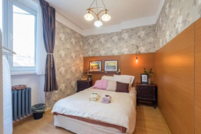 ART! Central & artistic apartment!